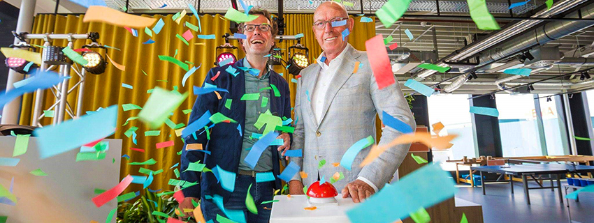 Confetti huren, lanceer knop, rode knop, aftellen, feest, openeing, inhouse evenement